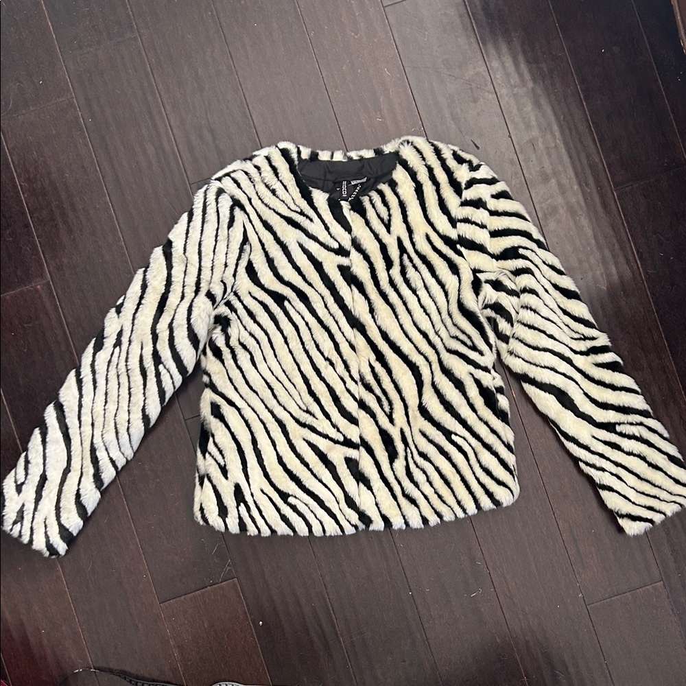 H&M 10 Black White Faux Fur Jacket cruella deville costume zebra EUR 40 coat